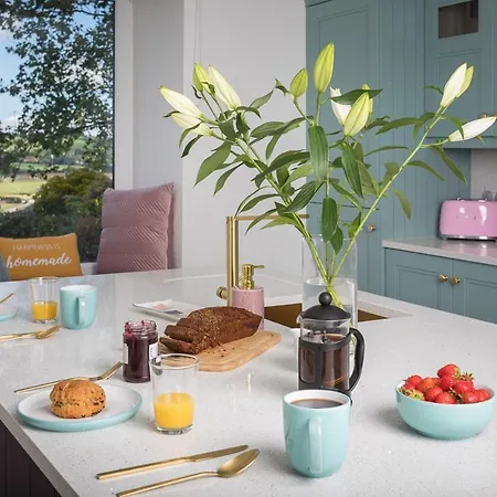 Holiday home Curragh House *