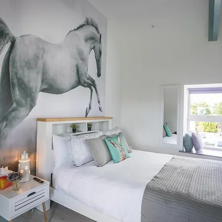 Curragh House Holiday home *